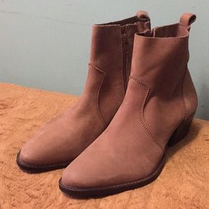 Splendid boots NWOB